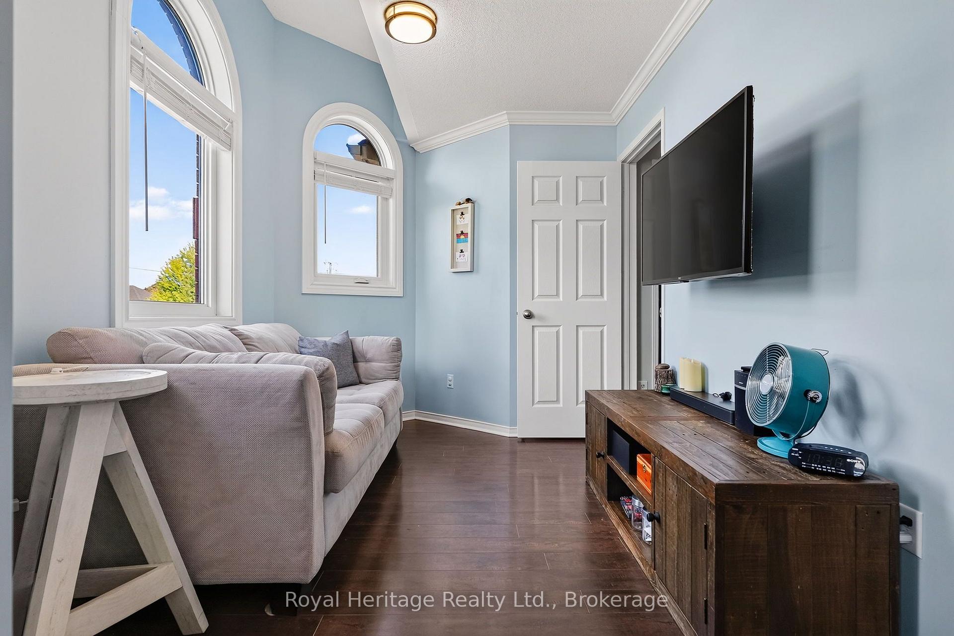 Photo 27 of 49 Bradshaw Street, Clarington, Bowmanville — HOMEH