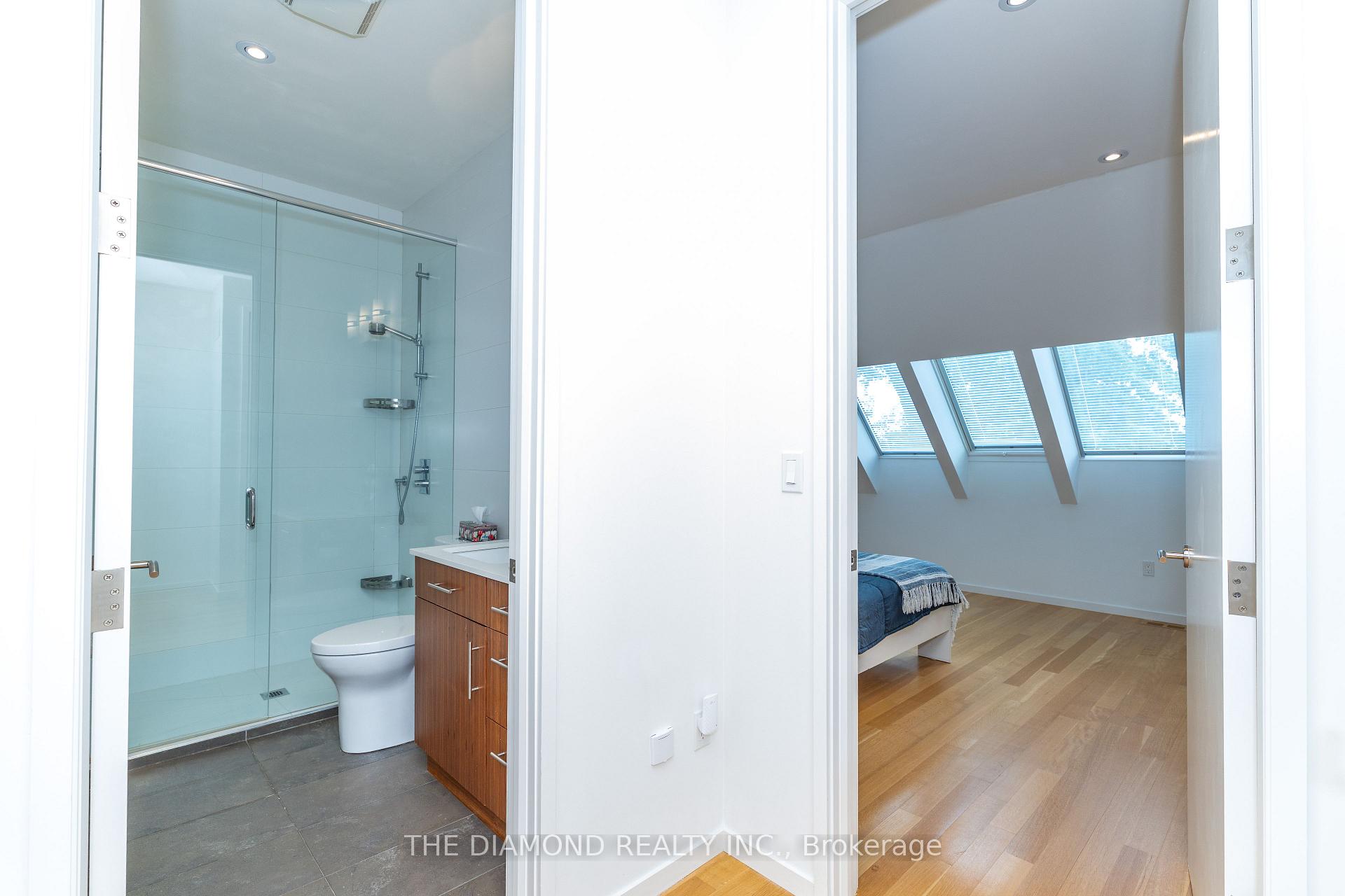 Photo 31 of 250 Woburn Avenue, Toronto, Lawrence Park North — HOMEH