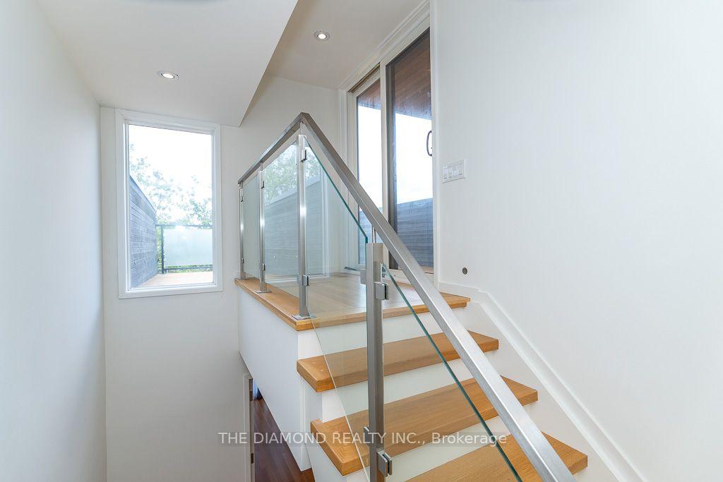 Photo 35 of 250 Woburn Avenue, Toronto, Lawrence Park North — HOMEH