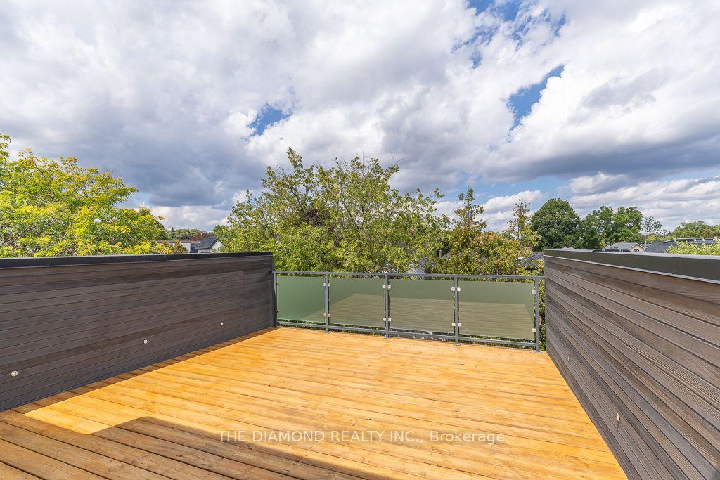 Photo 37 of 250 Woburn Avenue, Toronto, Lawrence Park North — HOMEH
