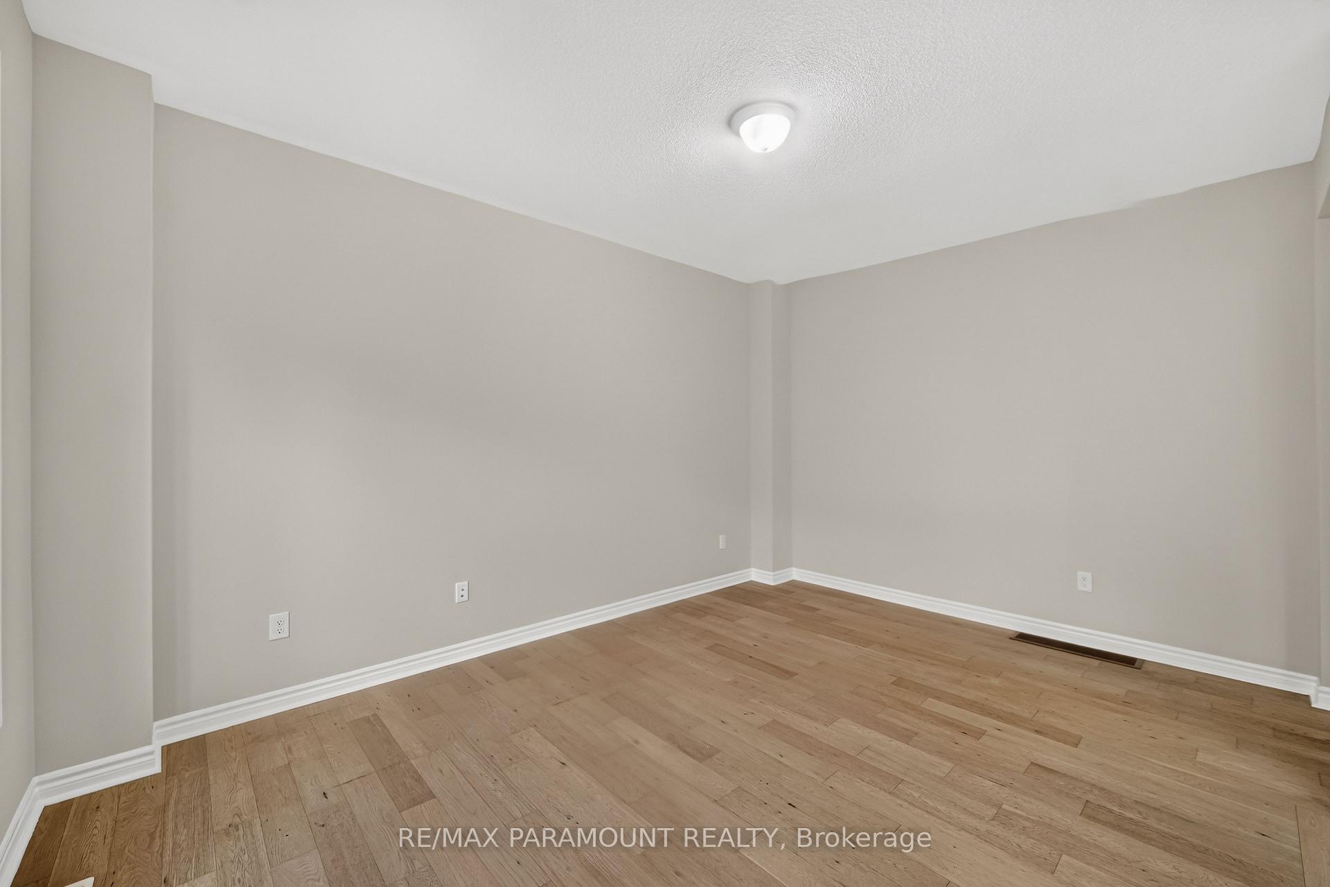 Photo 9 of 61 Tracey Lane, Collingwood — HOMEH