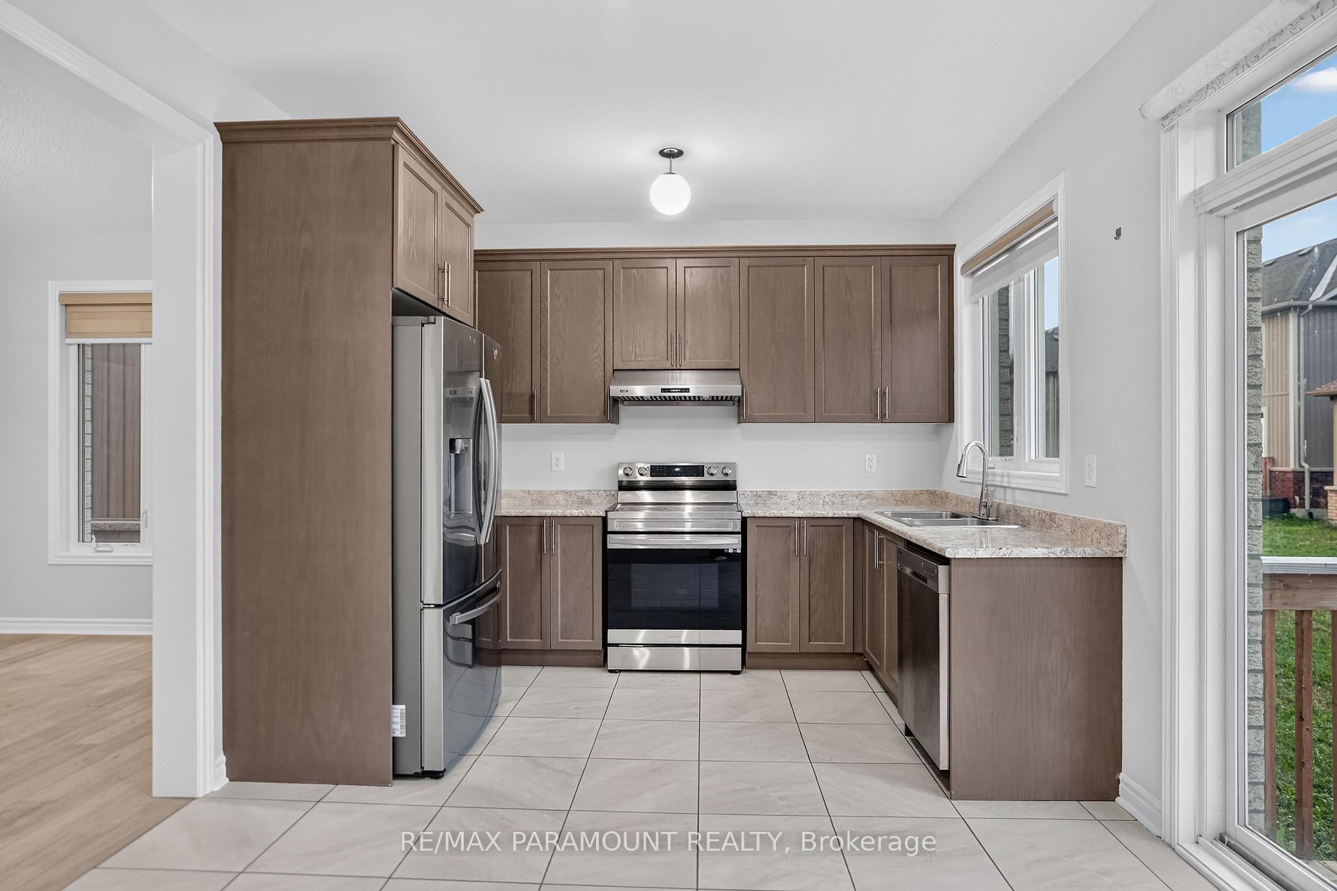 Photo 16 of 61 Tracey Lane, Collingwood — HOMEH