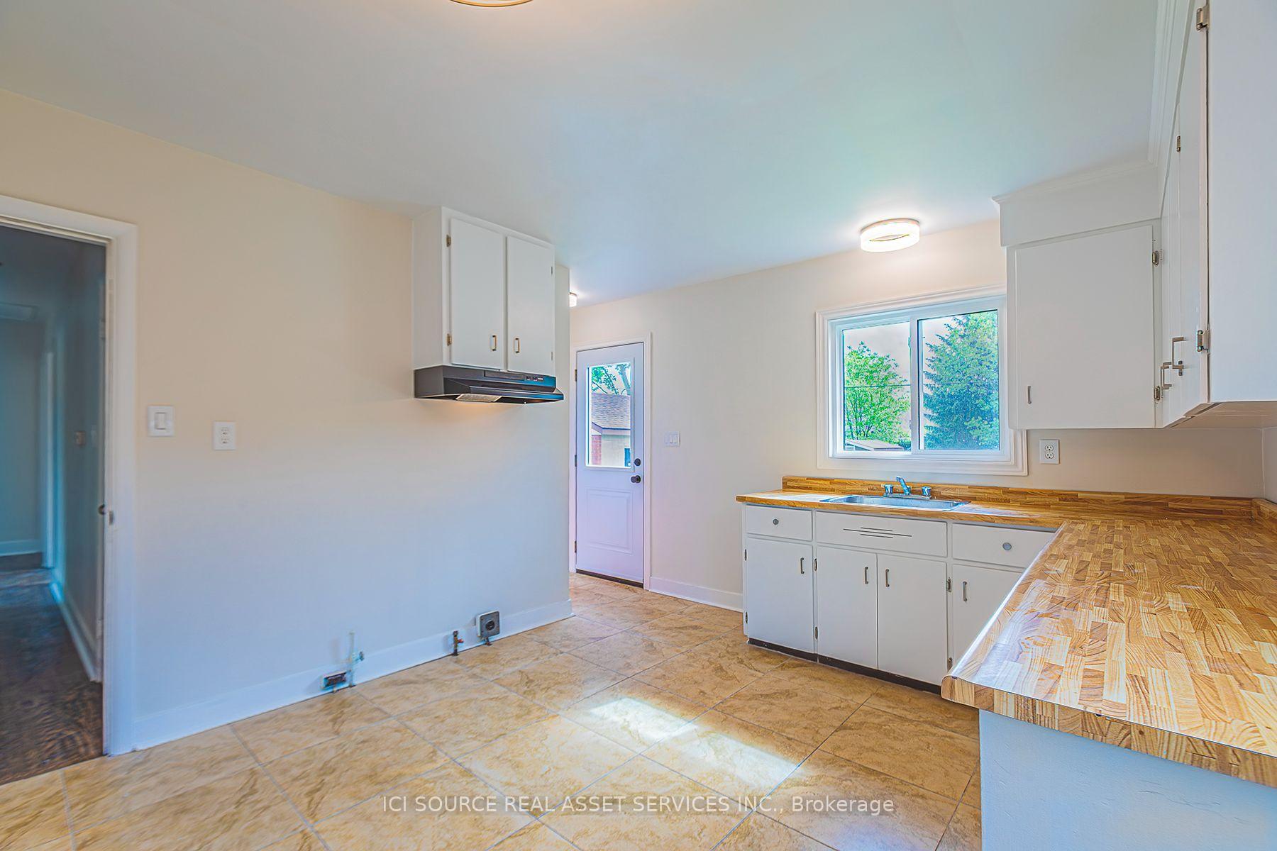 Photo 10 of 3768 Dorchester Road, Niagara Falls, Stamford — HOMEH
