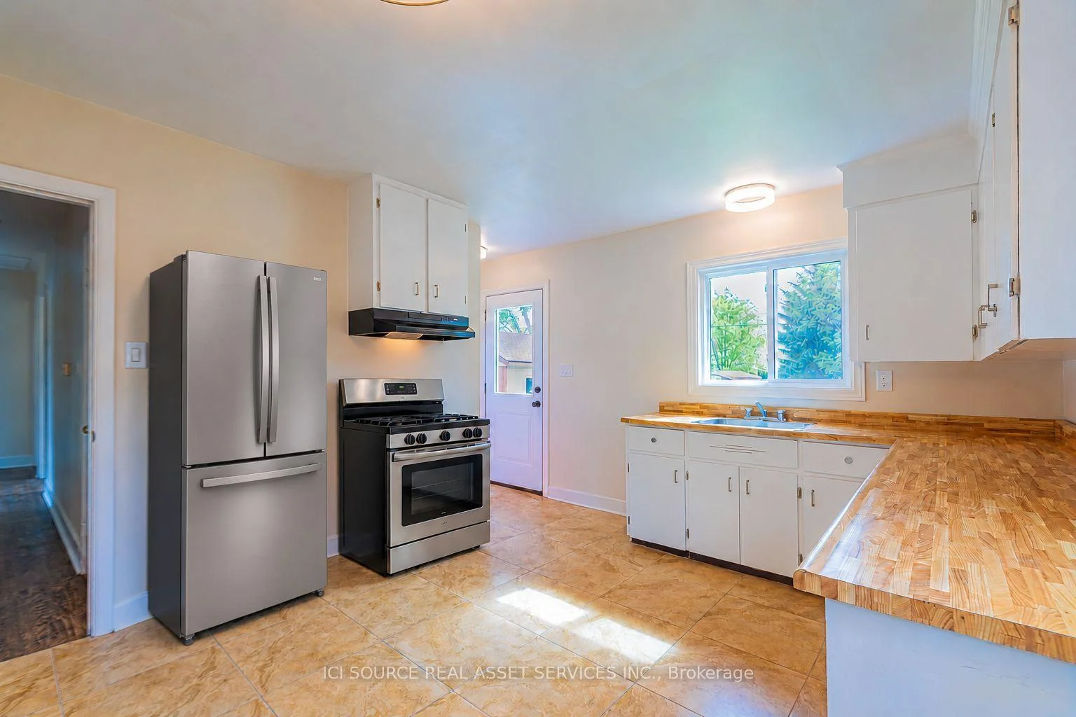 Photo 6 of 3768 Dorchester Road, Niagara Falls, Stamford — HOMEH