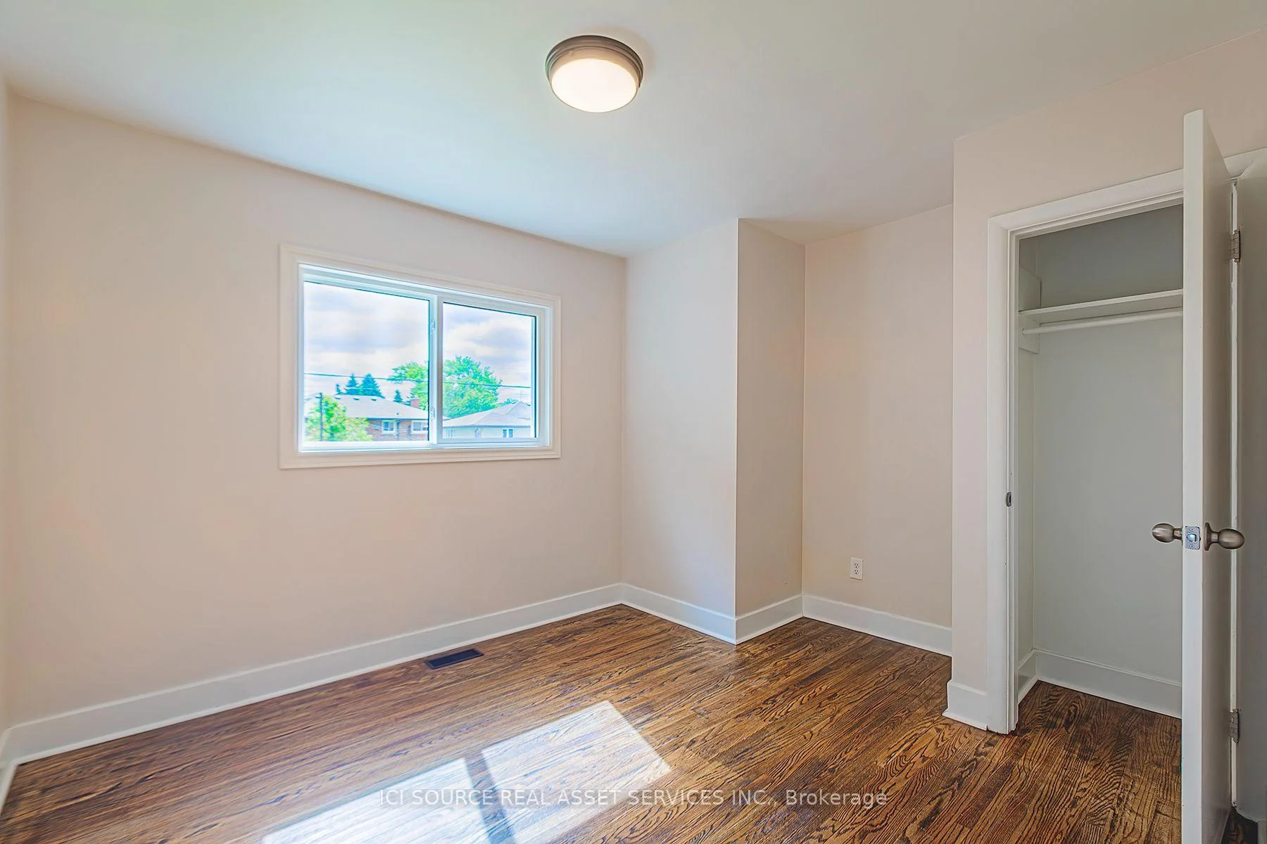 Photo 24 of 3768 Dorchester Road, Niagara Falls, Stamford — HOMEH