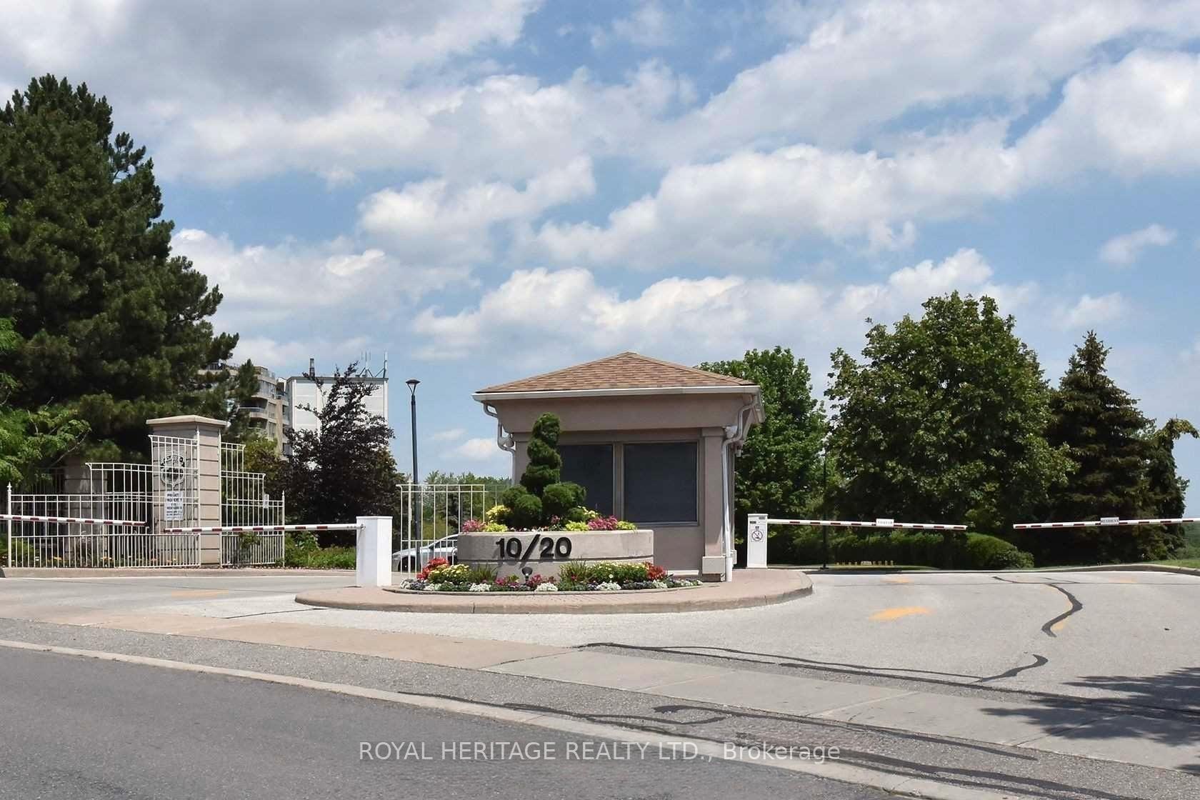 Front of Unit 207, 20 guildwood Parkway