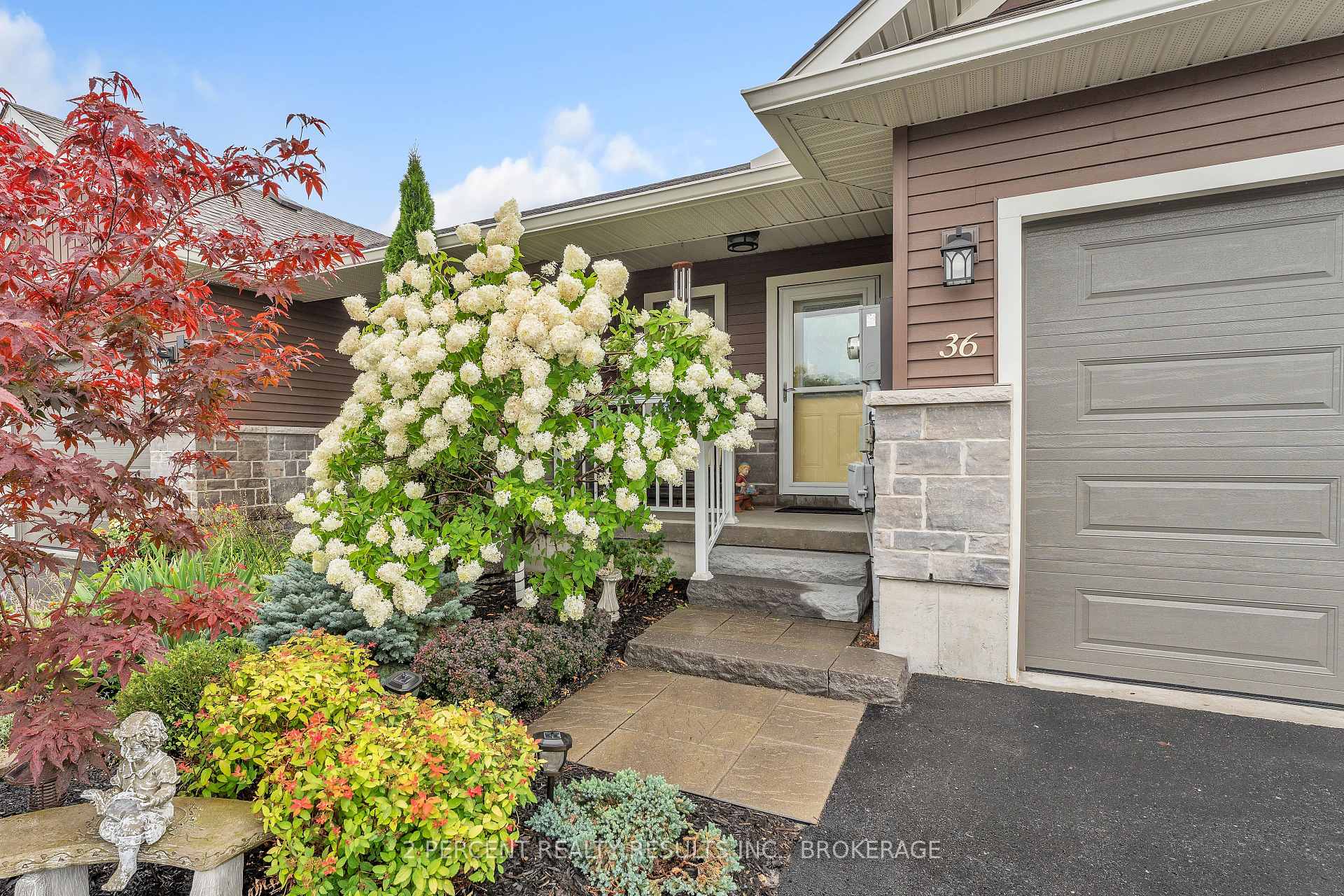 Photo 3 of 36 Sandhu Crescent, Belleville, Belleville Ward — HOMEH