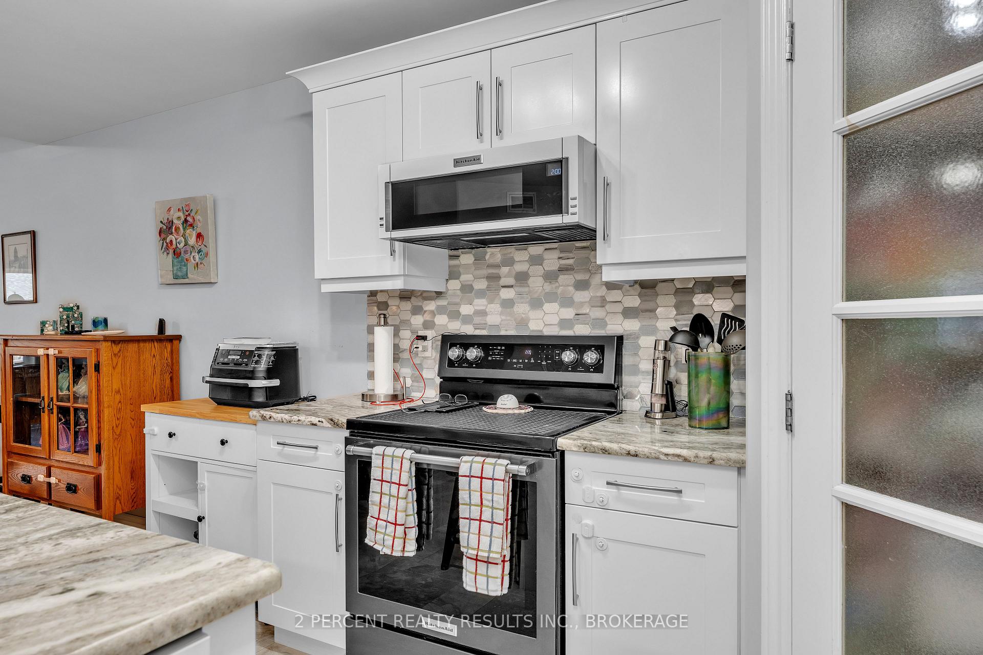 Photo 11 of 36 Sandhu Crescent, Belleville, Belleville Ward — HOMEH
