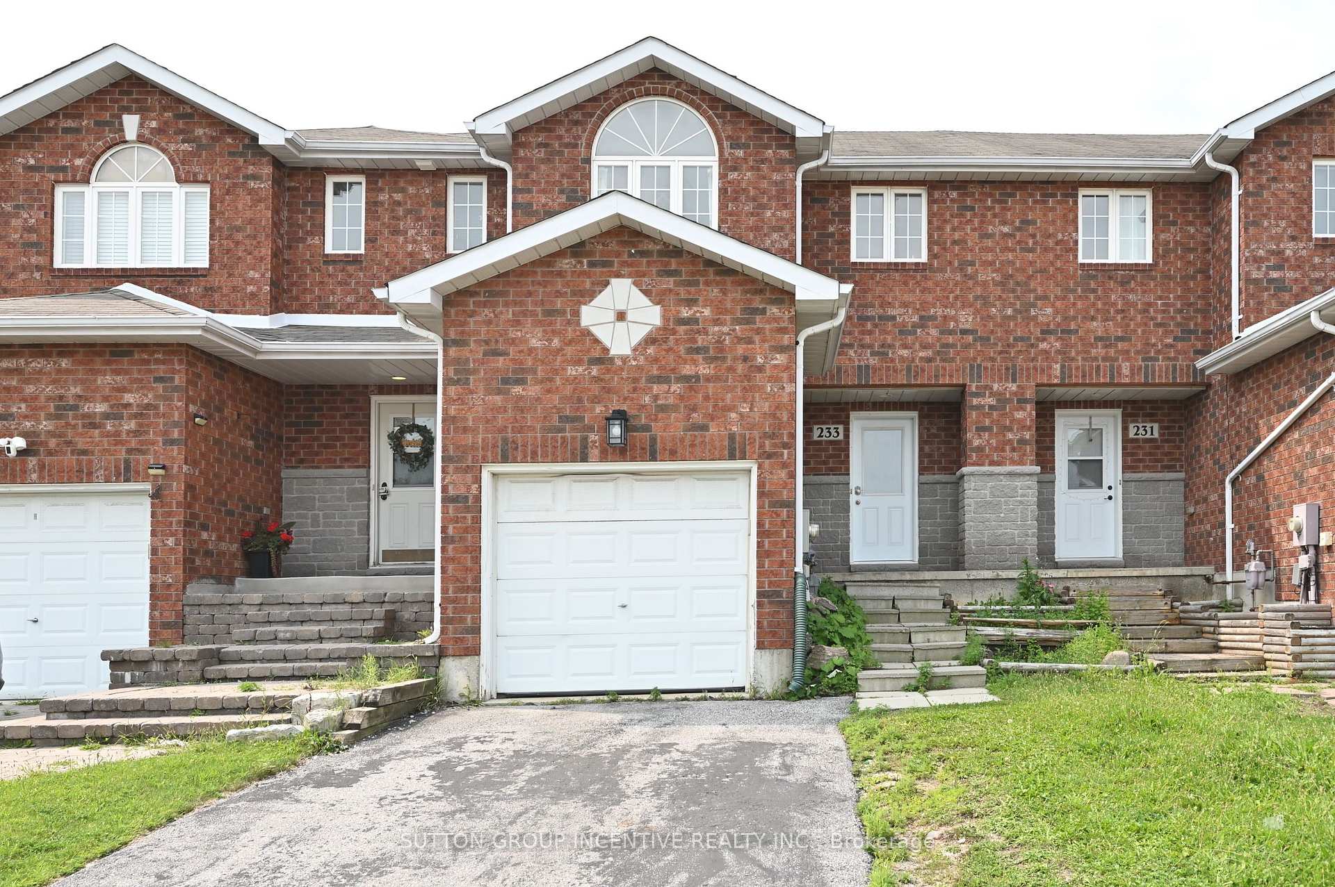 Photo 1 of 233 Stanley Street, Barrie, East Bayfield — HOMEH