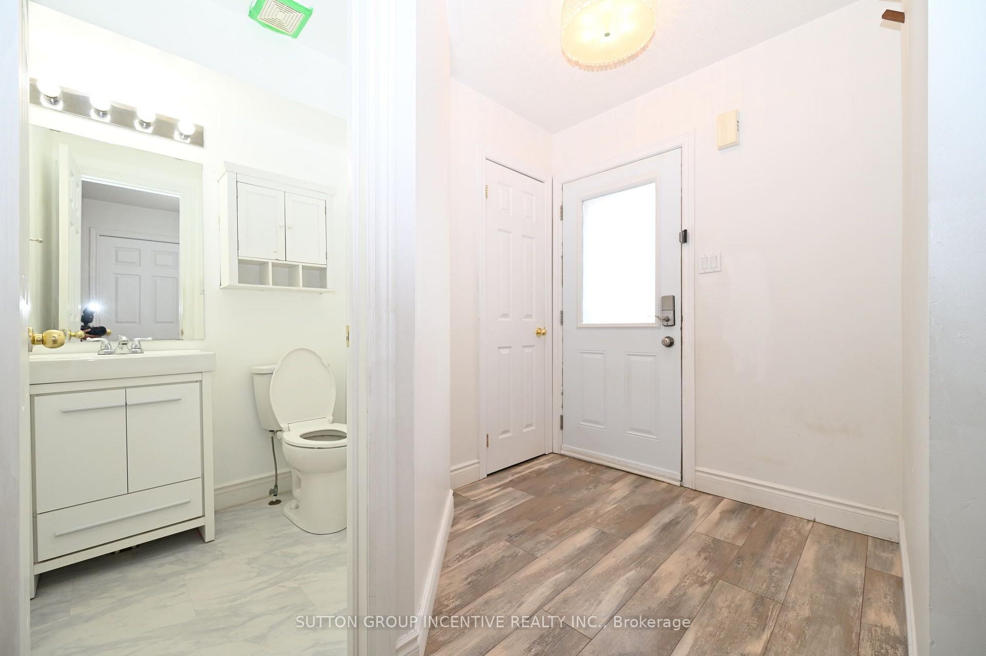 Photo 2 of 233 Stanley Street, Barrie, East Bayfield — HOMEH