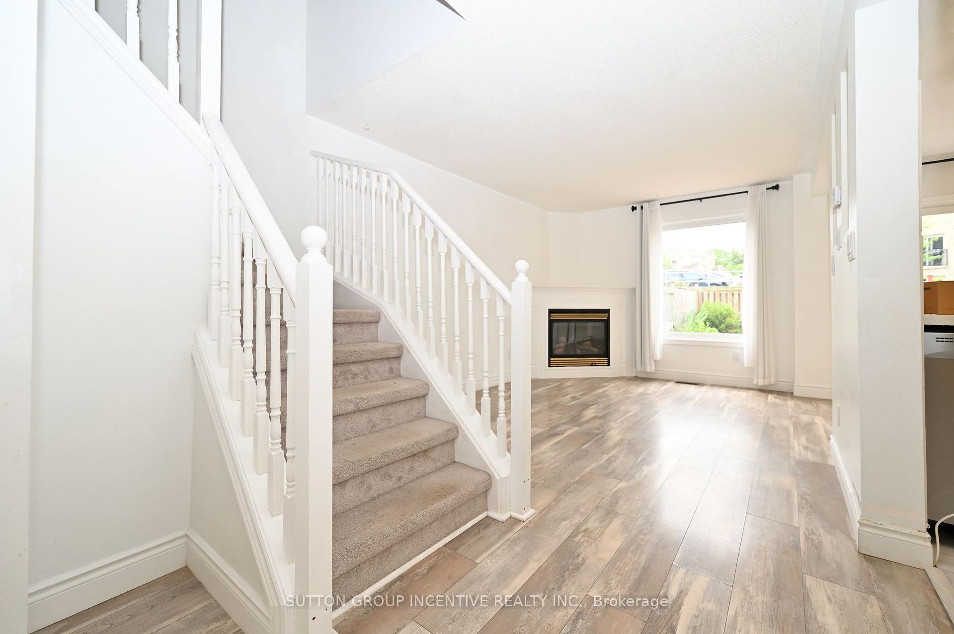 Photo 5 of 233 Stanley Street, Barrie, East Bayfield — HOMEH