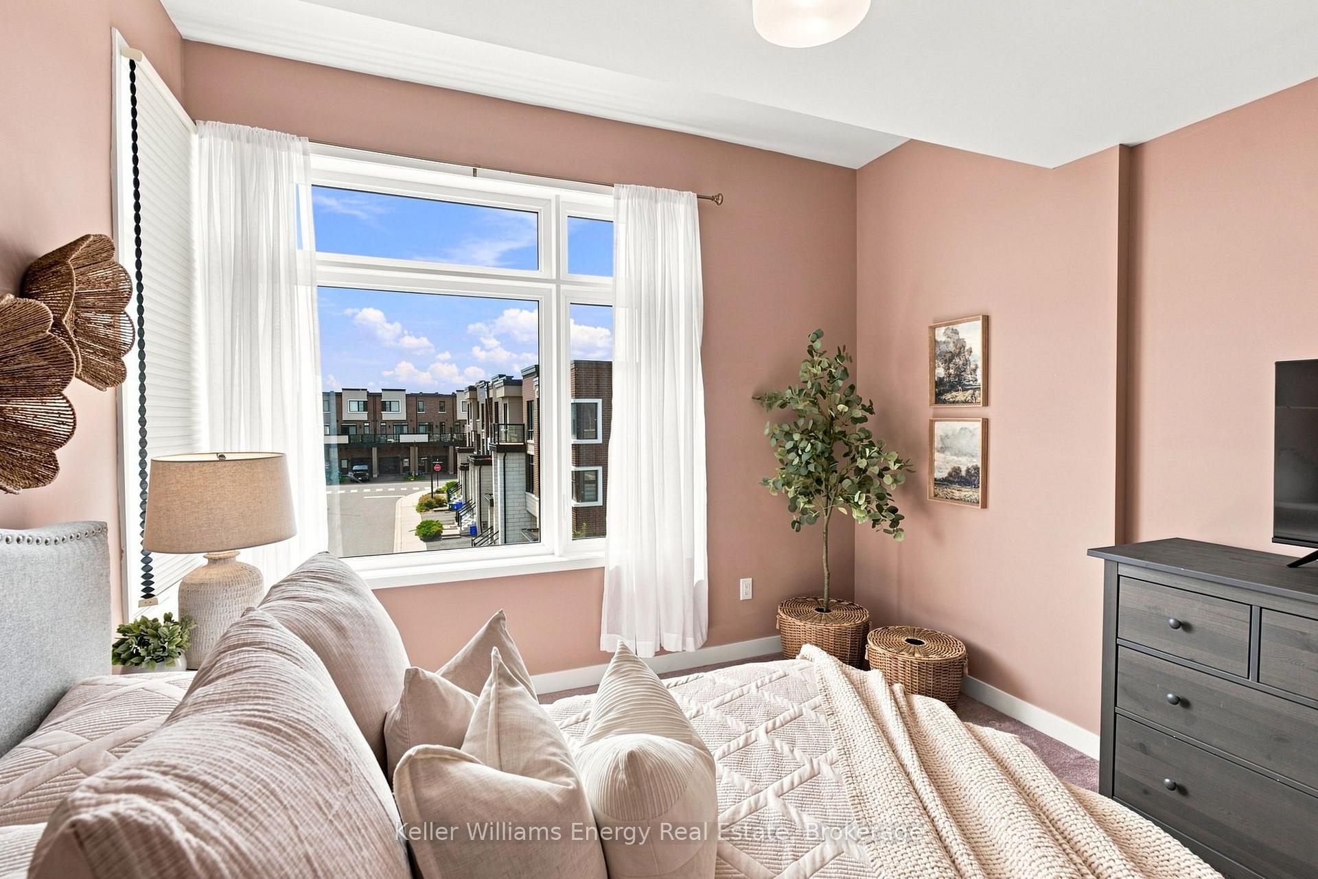 Photo 12 of Unit 204, 2550 Castlegate Crossing, Pickering, Duffin Heights — HOMEH