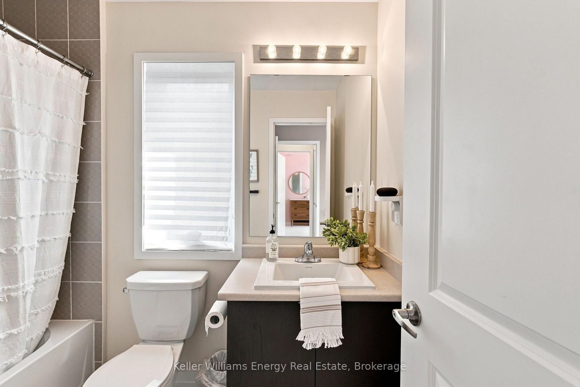 Photo 18 of Unit 204, 2550 Castlegate Crossing, Pickering, Duffin Heights — HOMEH