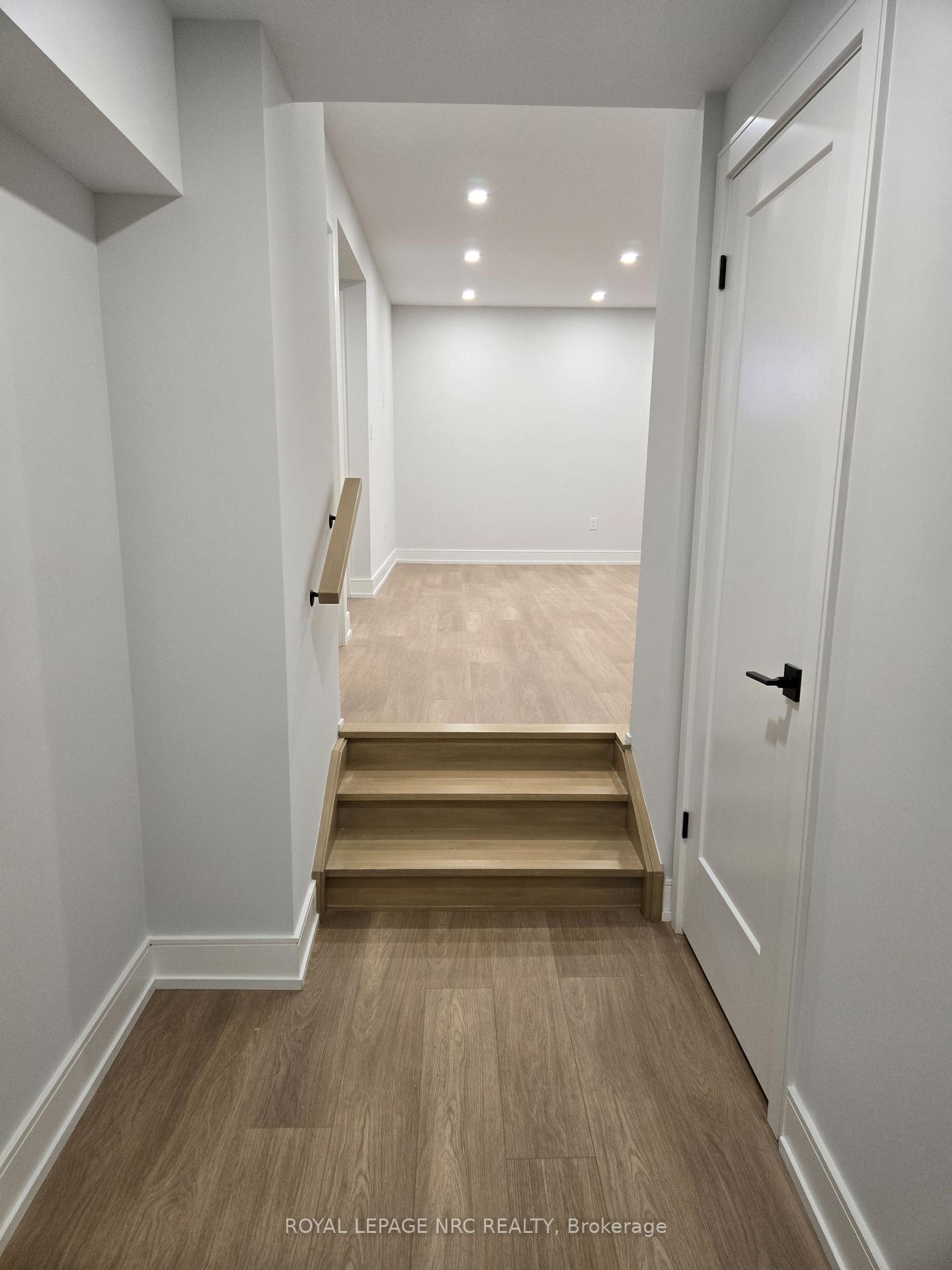 Photo 4 of Unit Lower, 7394 Splendour Drive, Niagara Falls, Brown — HOMEH