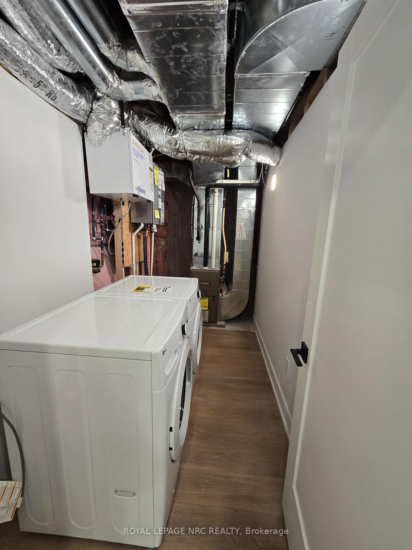 Photo 12 of Unit Lower, 7394 Splendour Drive, Niagara Falls, Brown — HOMEH