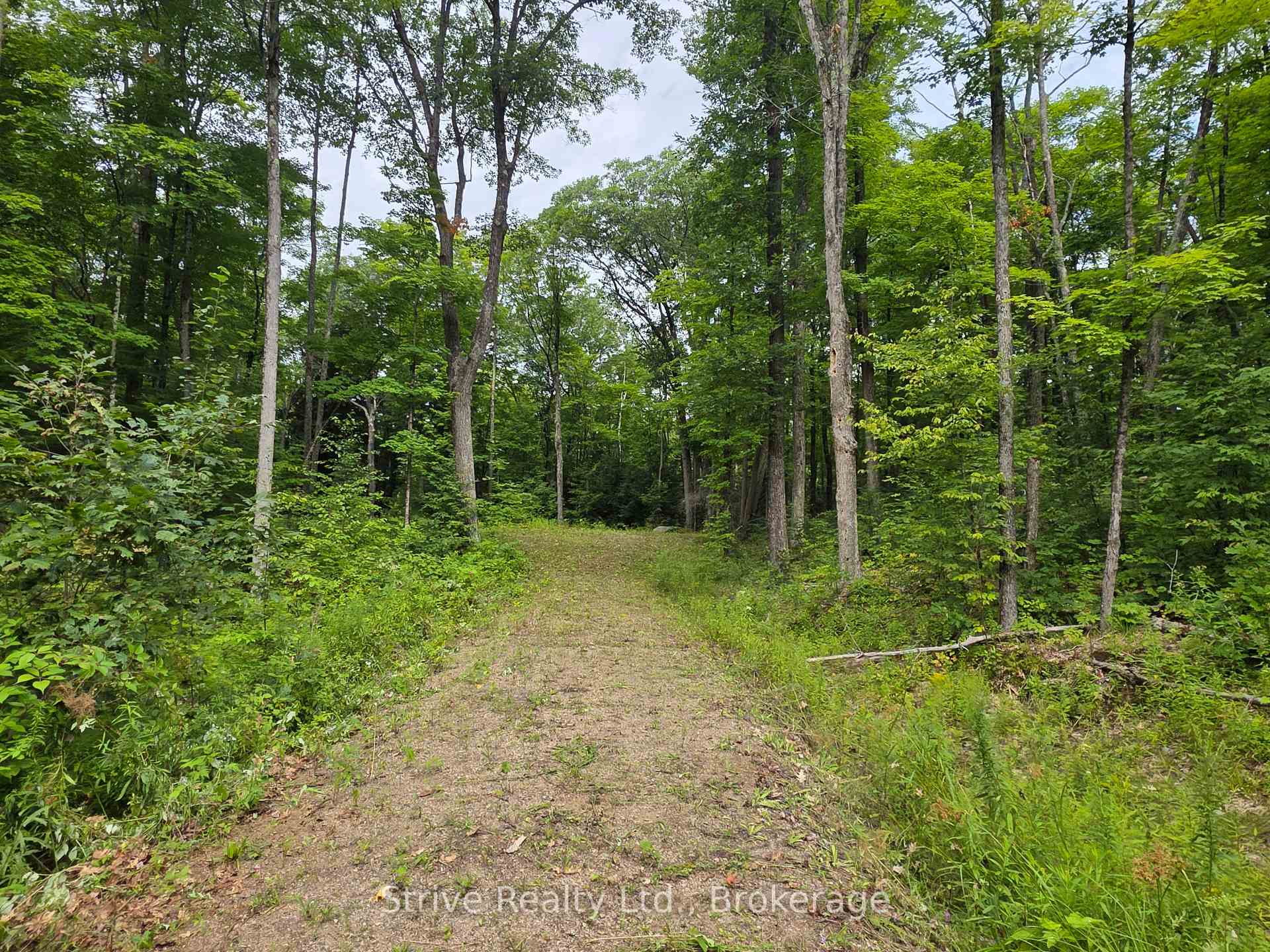 Photo 6 of 1303 Whites Road, Frontenac, Frontenac North — HOMEH