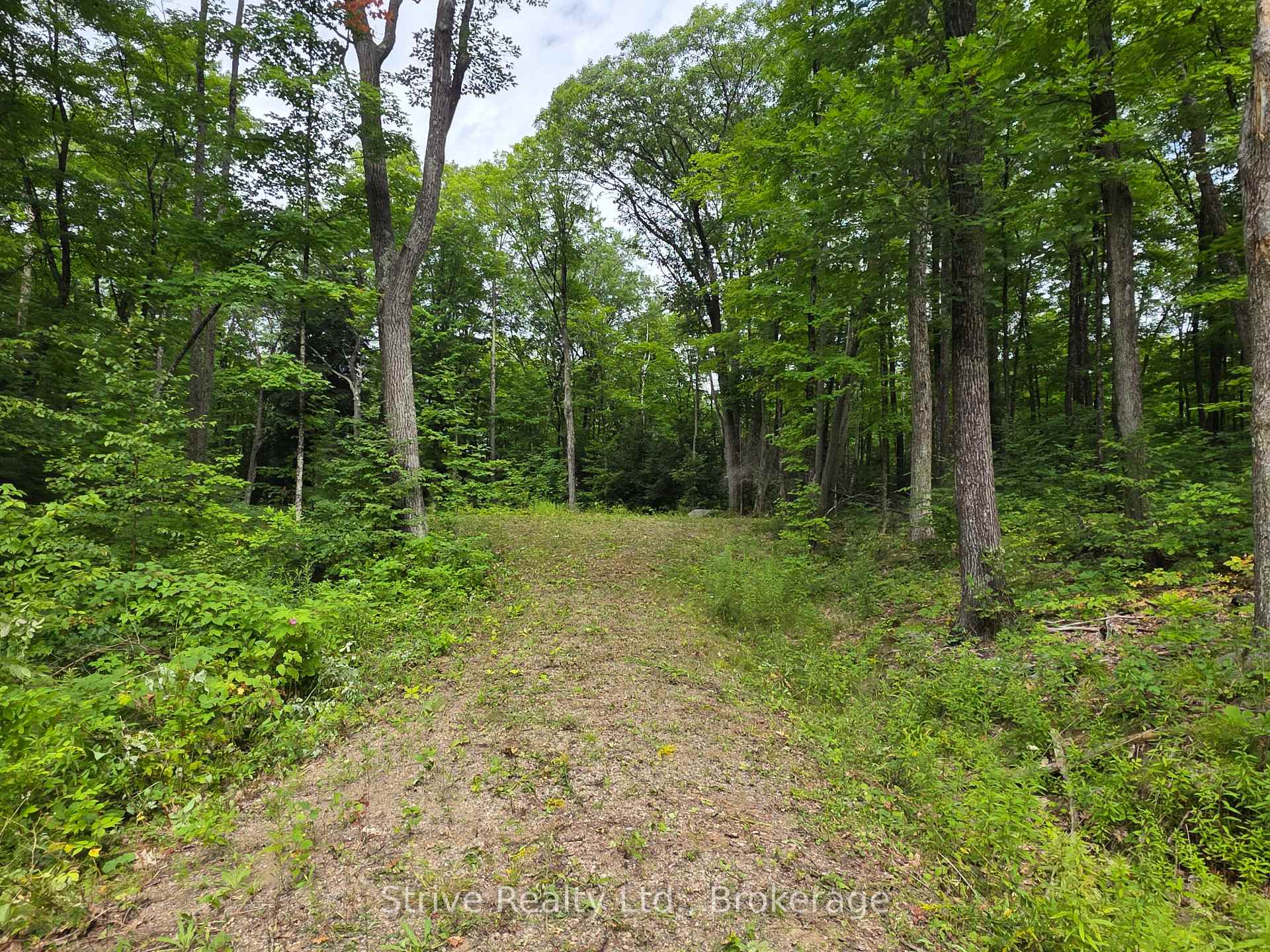 Photo 7 of 1303 Whites Road, Frontenac, Frontenac North — HOMEH
