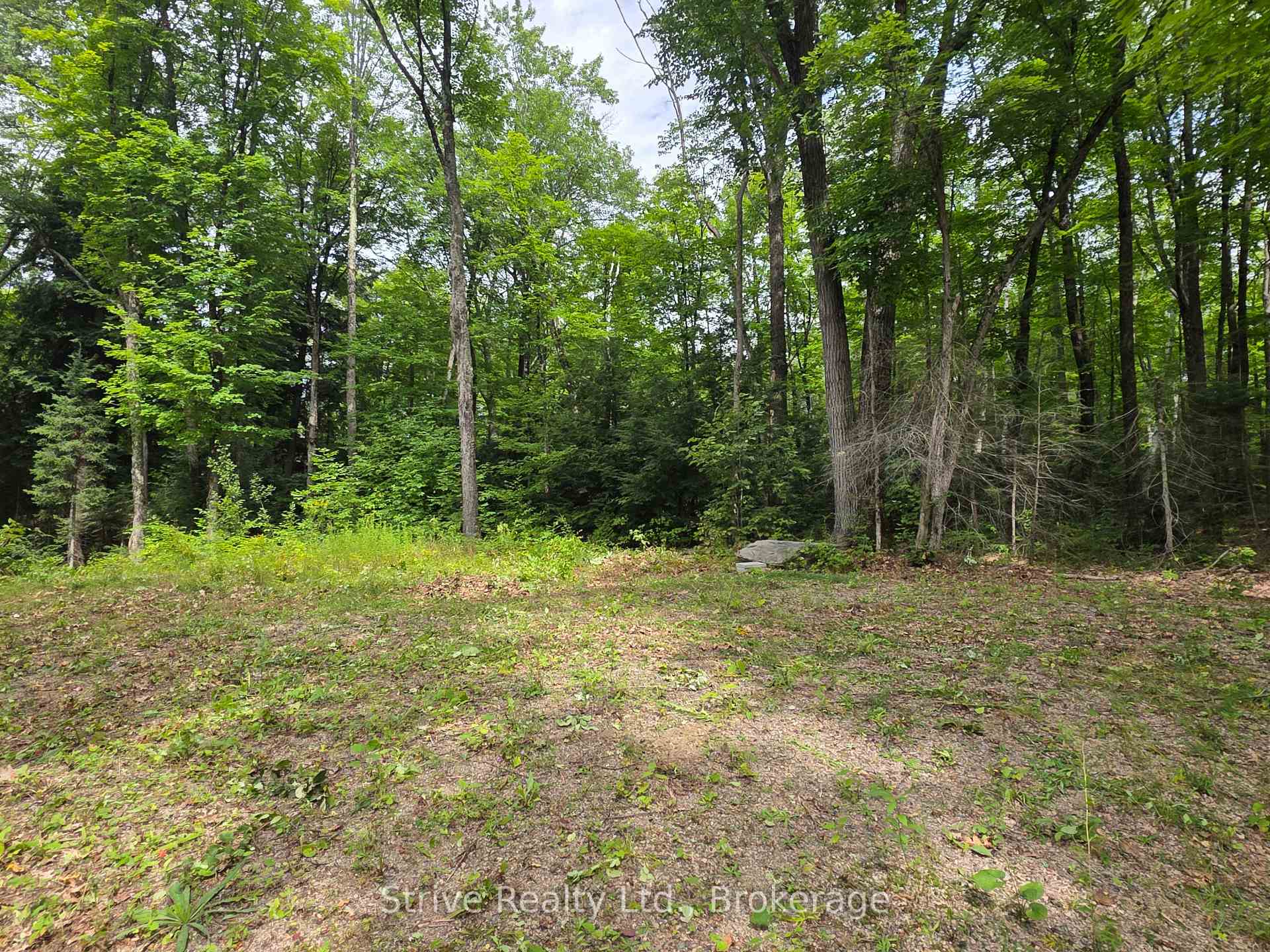 Photo 11 of 1303 Whites Road, Frontenac, Frontenac North — HOMEH