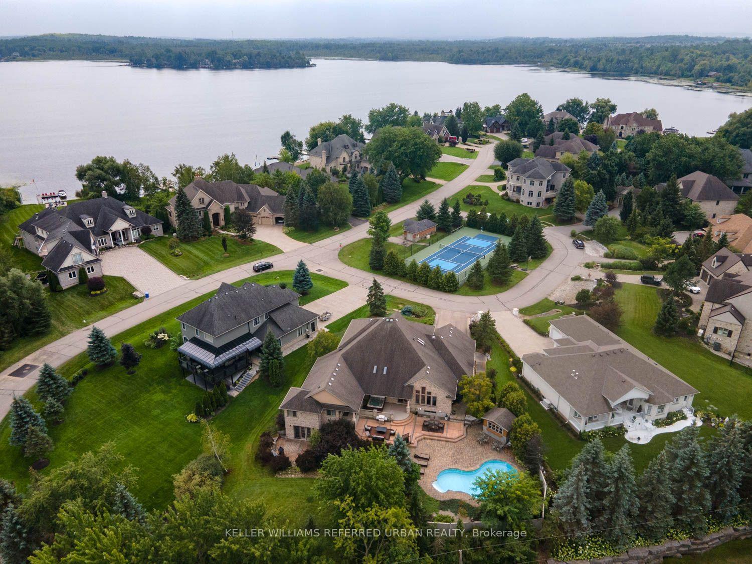 Photo 4 of 16 Seifert Court, Puslinch, Rural Puslinch East — HOMEH