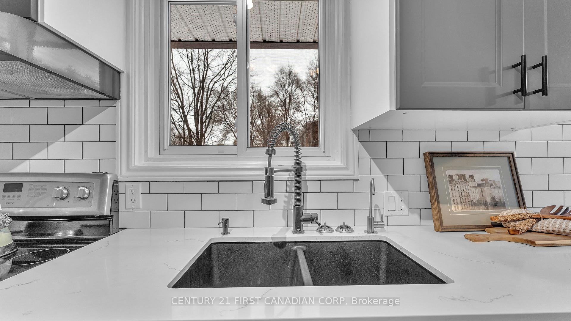 Photo 10 of Unit UPPER UNIT, 238 Mcnay Street, London, East C — HOMEH