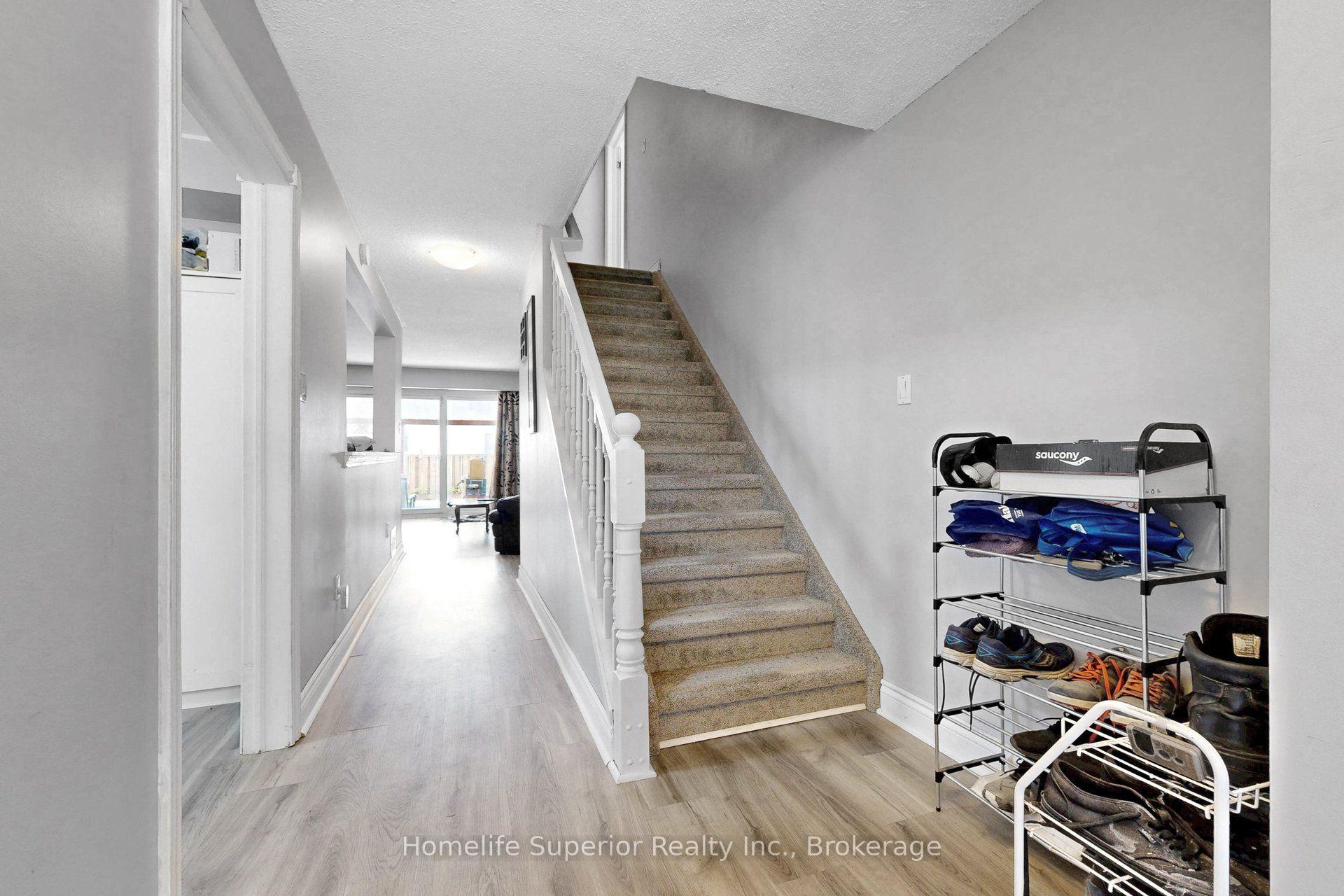Photo 7 of 641 Merlin Court, Oshawa, Eastdale — HOMEH