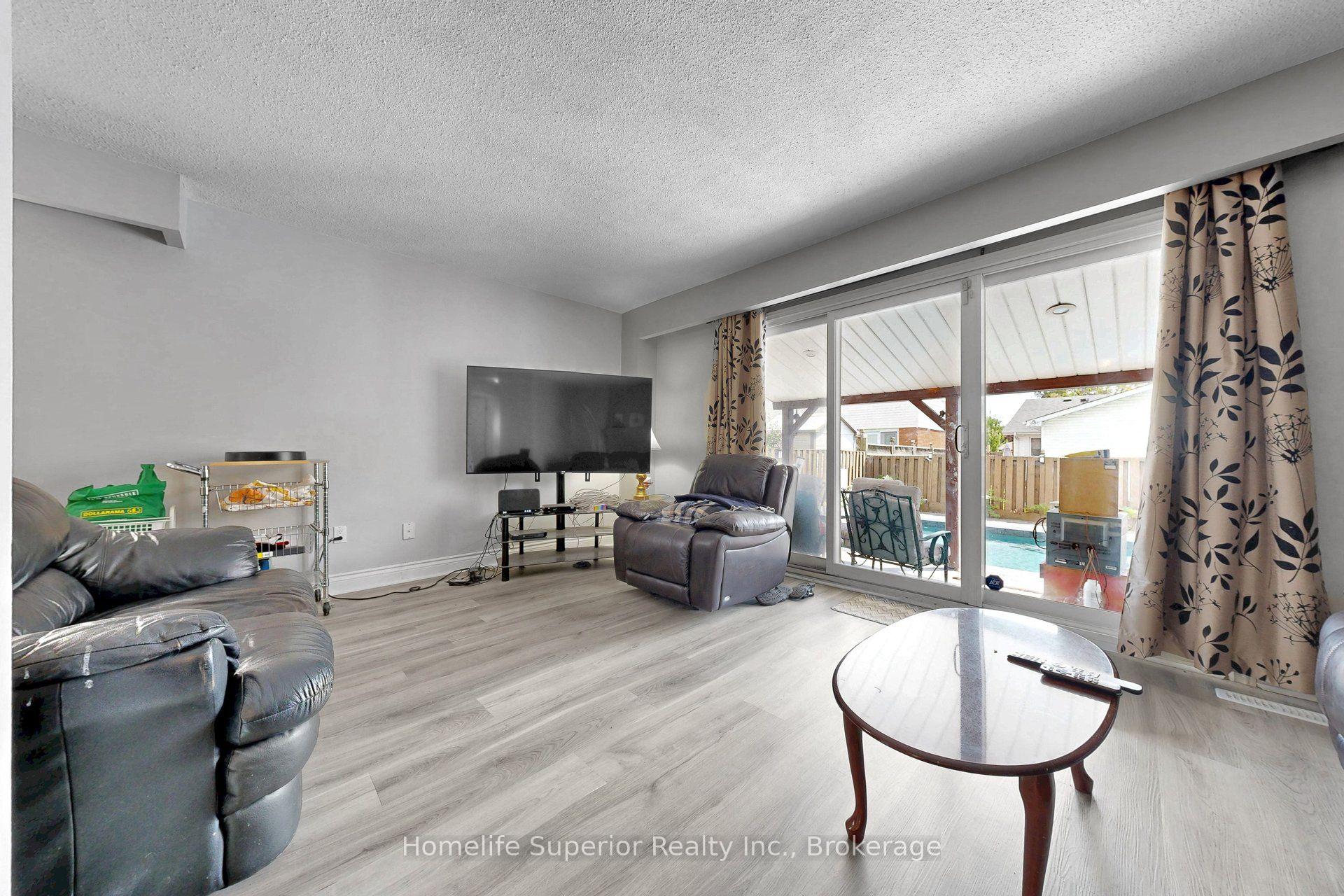 Photo 17 of 641 Merlin Court, Oshawa, Eastdale — HOMEH
