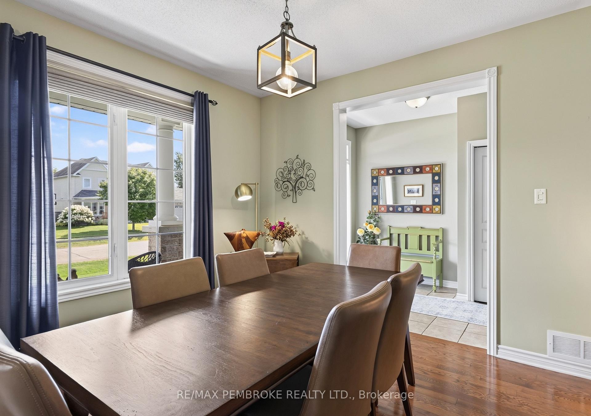 Photo 6 of 26 Bedard Boulevard, Petawawa, Petawawa — HOMEH