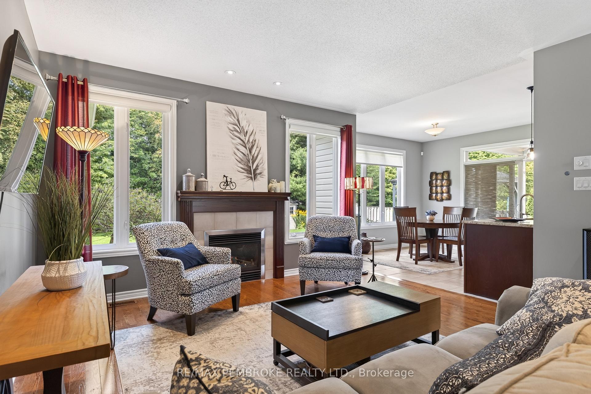 Photo 20 of 26 Bedard Boulevard, Petawawa, Petawawa — HOMEH