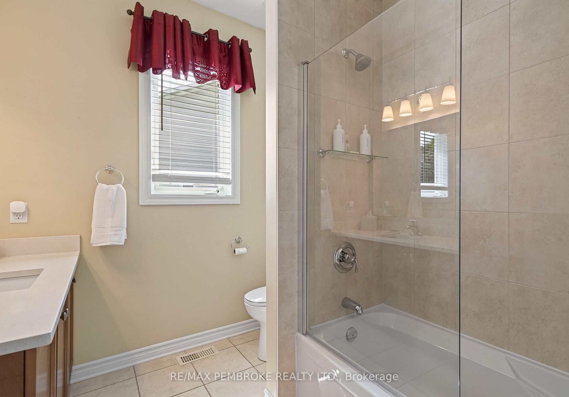 Photo 29 of 26 Bedard Boulevard, Petawawa, Petawawa — HOMEH