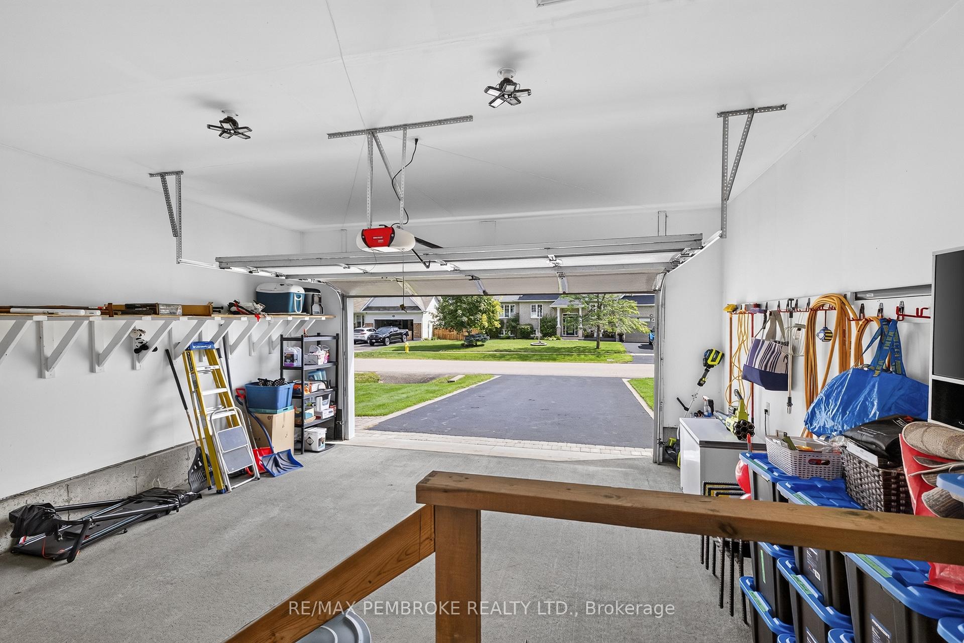 Photo 40 of 26 Bedard Boulevard, Petawawa, Petawawa — HOMEH
