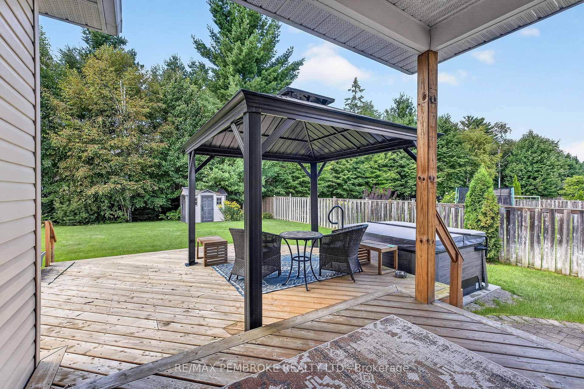 Photo 43 of 26 Bedard Boulevard, Petawawa, Petawawa — HOMEH