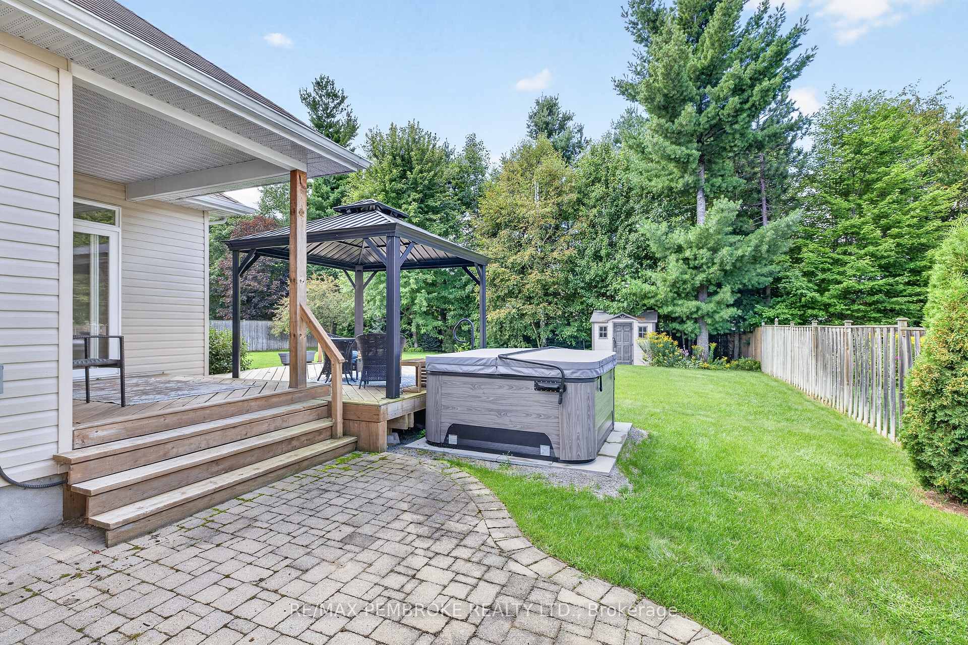 Photo 45 of 26 Bedard Boulevard, Petawawa, Petawawa — HOMEH