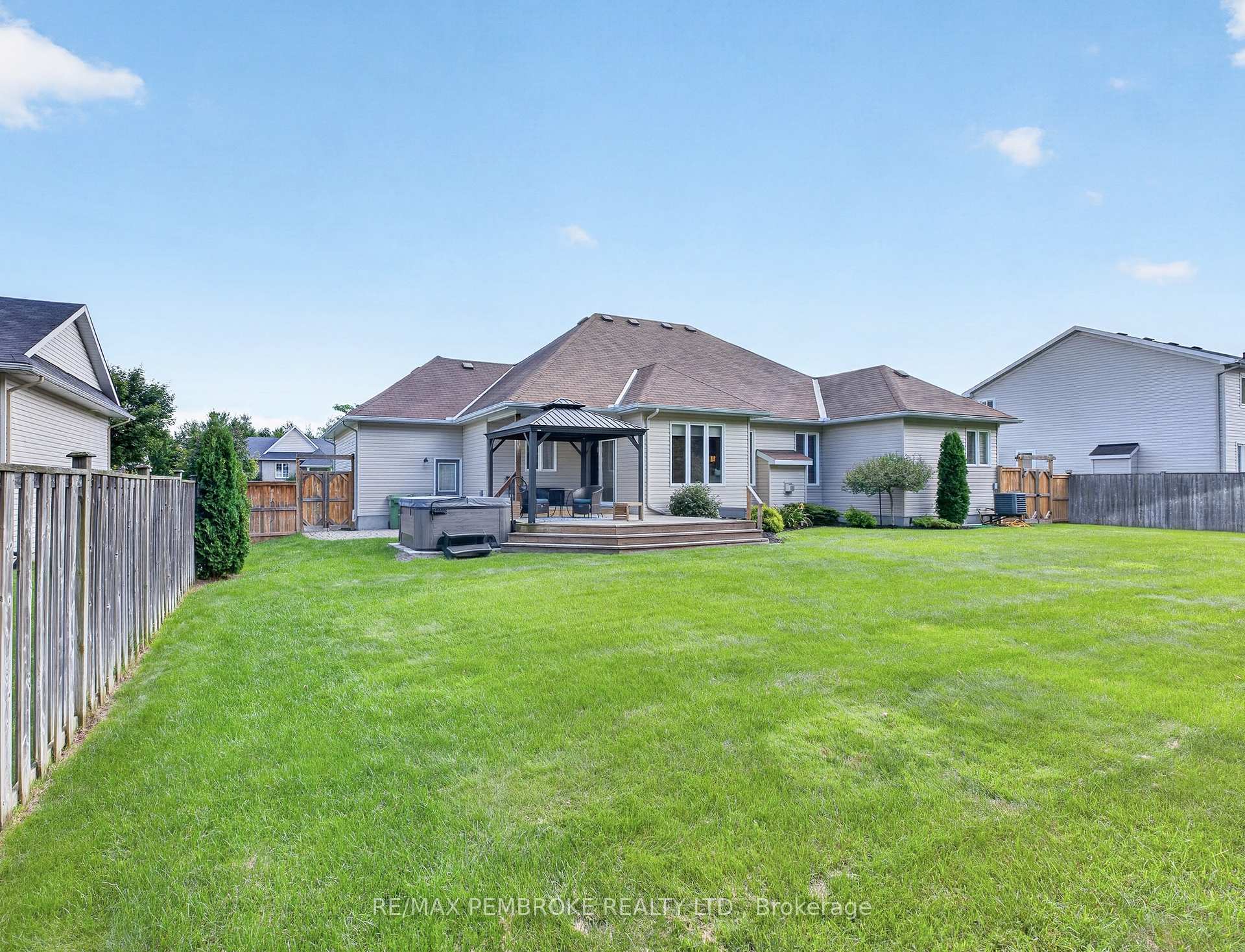 Photo 49 of 26 Bedard Boulevard, Petawawa, Petawawa — HOMEH