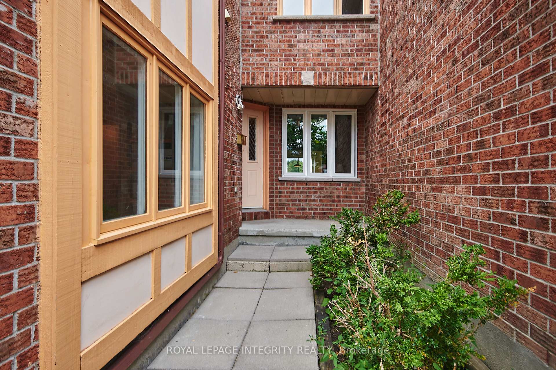 Photo 3 of 51 Havenhurst Crescent, Ottawa, Hunt Club Park/Greenboro — HOMEH