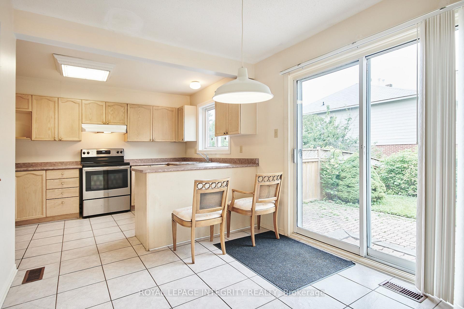 Photo 8 of 51 Havenhurst Crescent, Ottawa, Hunt Club Park/Greenboro — HOMEH