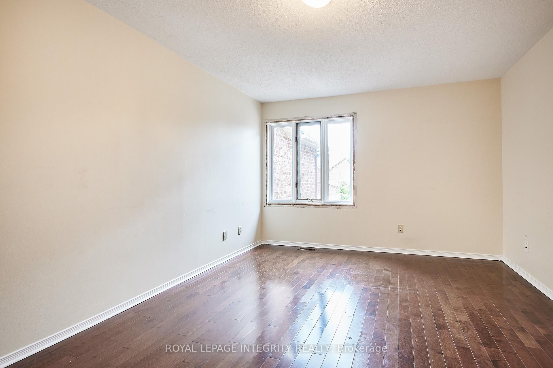 Photo 12 of 51 Havenhurst Crescent, Ottawa, Hunt Club Park/Greenboro — HOMEH