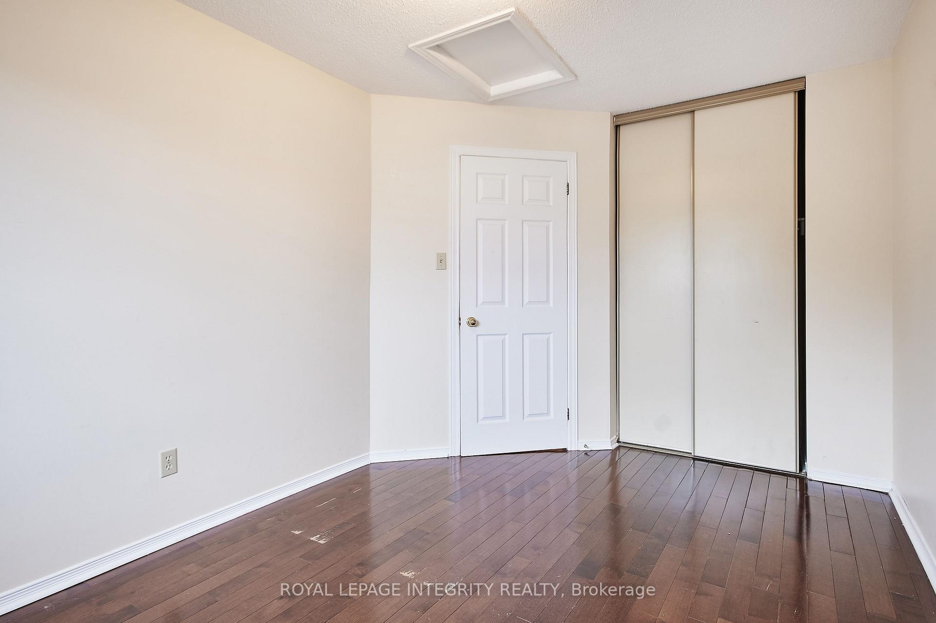 Photo 15 of 51 Havenhurst Crescent, Ottawa, Hunt Club Park/Greenboro — HOMEH