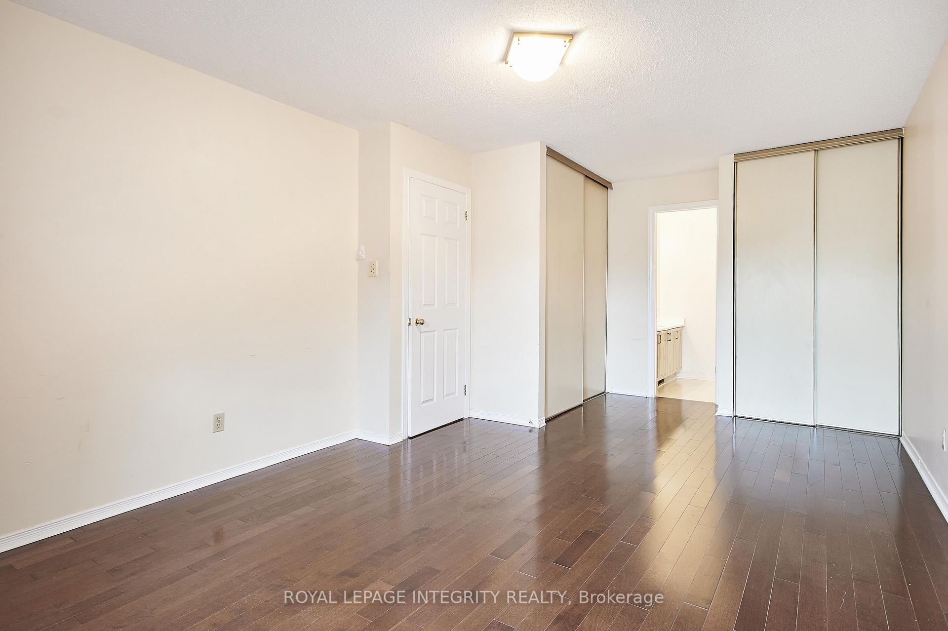 Photo 20 of 51 Havenhurst Crescent, Ottawa, Hunt Club Park/Greenboro — HOMEH