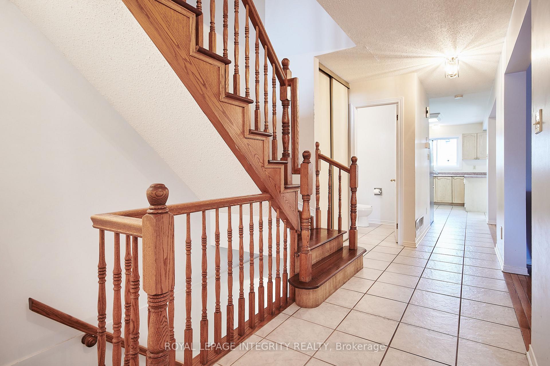 Photo 21 of 51 Havenhurst Crescent, Ottawa, Hunt Club Park/Greenboro — HOMEH