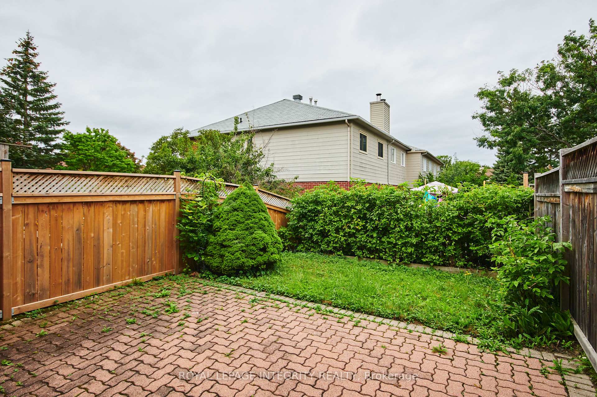 Photo 22 of 51 Havenhurst Crescent, Ottawa, Hunt Club Park/Greenboro — HOMEH