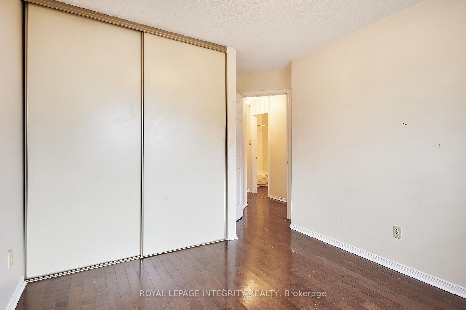 Photo 24 of 51 Havenhurst Crescent, Ottawa, Hunt Club Park/Greenboro — HOMEH