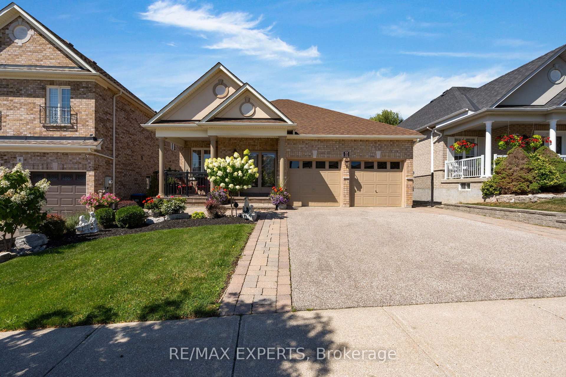 Photo 2 of 8 Evans Ridge, Caledon, Bolton North — HOMEH