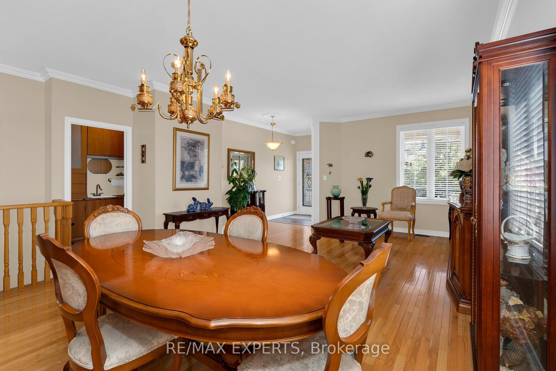Photo 9 of 8 Evans Ridge, Caledon, Bolton North — HOMEH