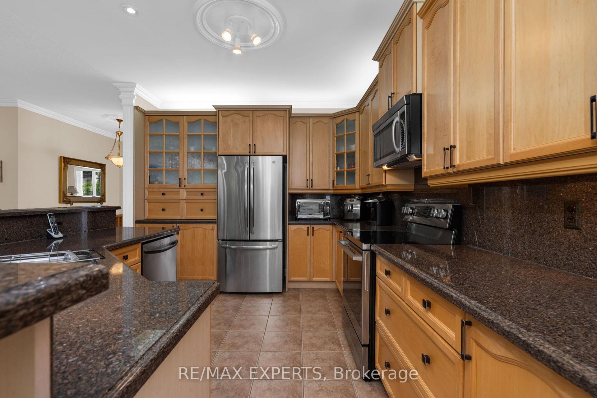 Photo 13 of 8 Evans Ridge, Caledon, Bolton North — HOMEH