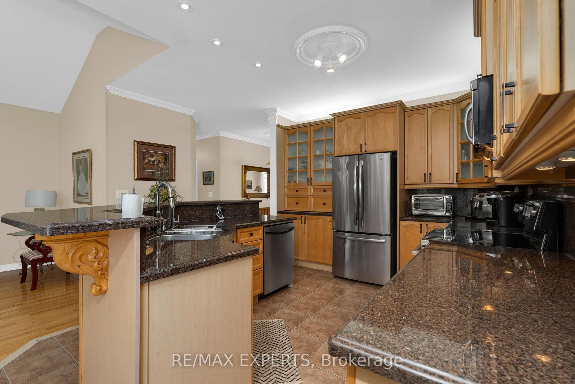 Photo 14 of 8 Evans Ridge, Caledon, Bolton North — HOMEH