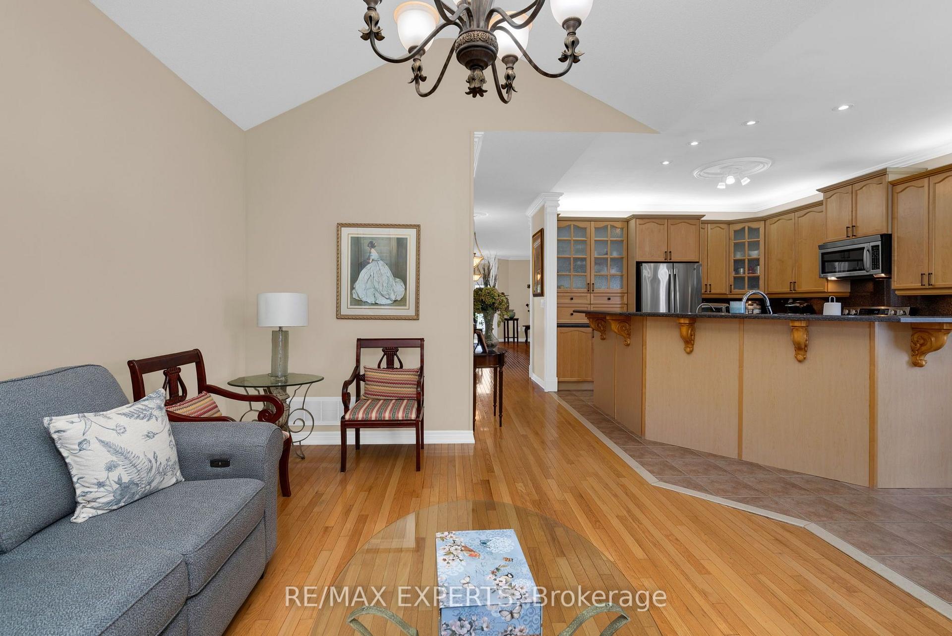 Photo 21 of 8 Evans Ridge, Caledon, Bolton North — HOMEH