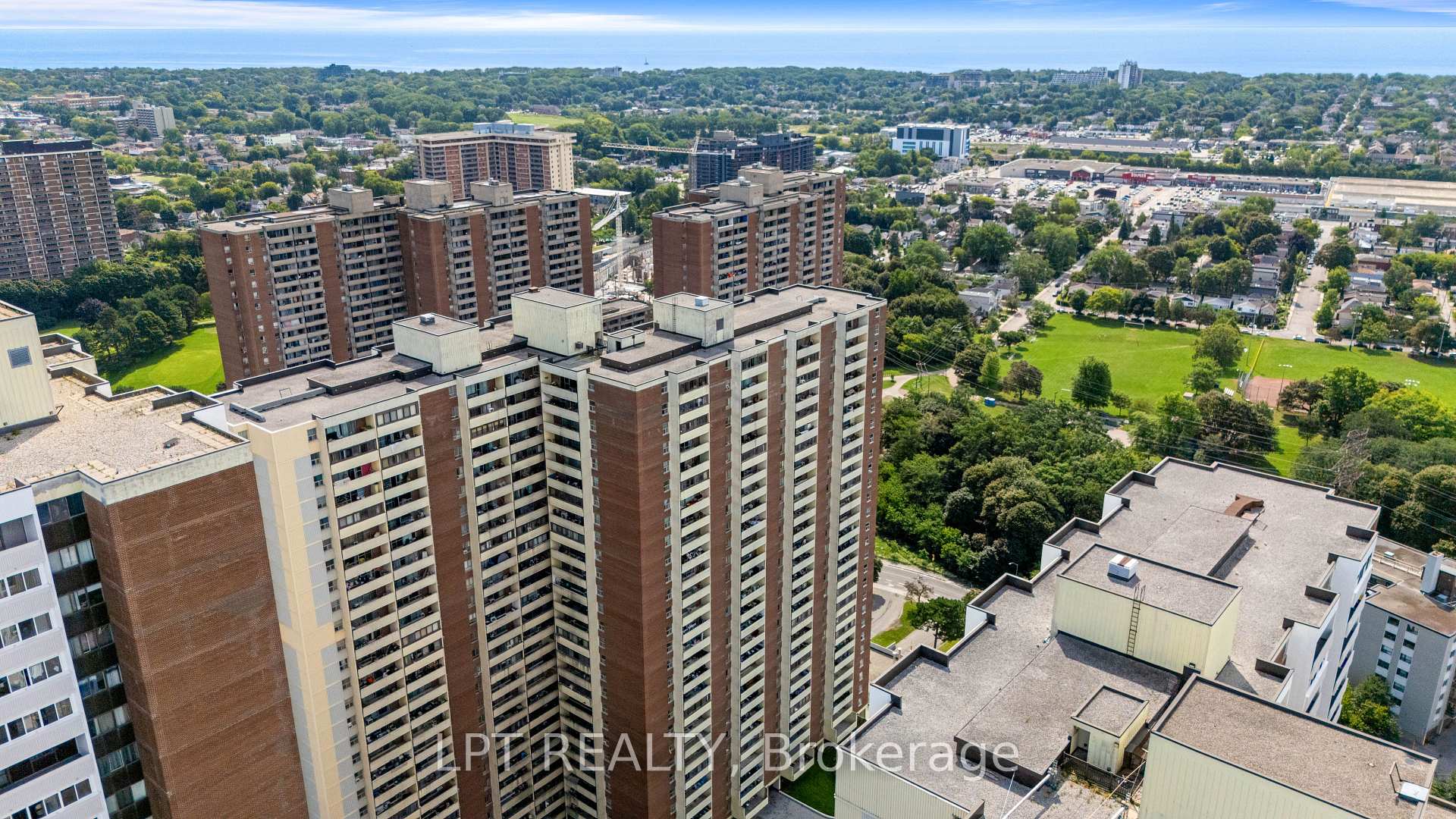Photo 2 of Unit 2811, 5 Massey Square, Toronto, Crescent Town — HOMEH