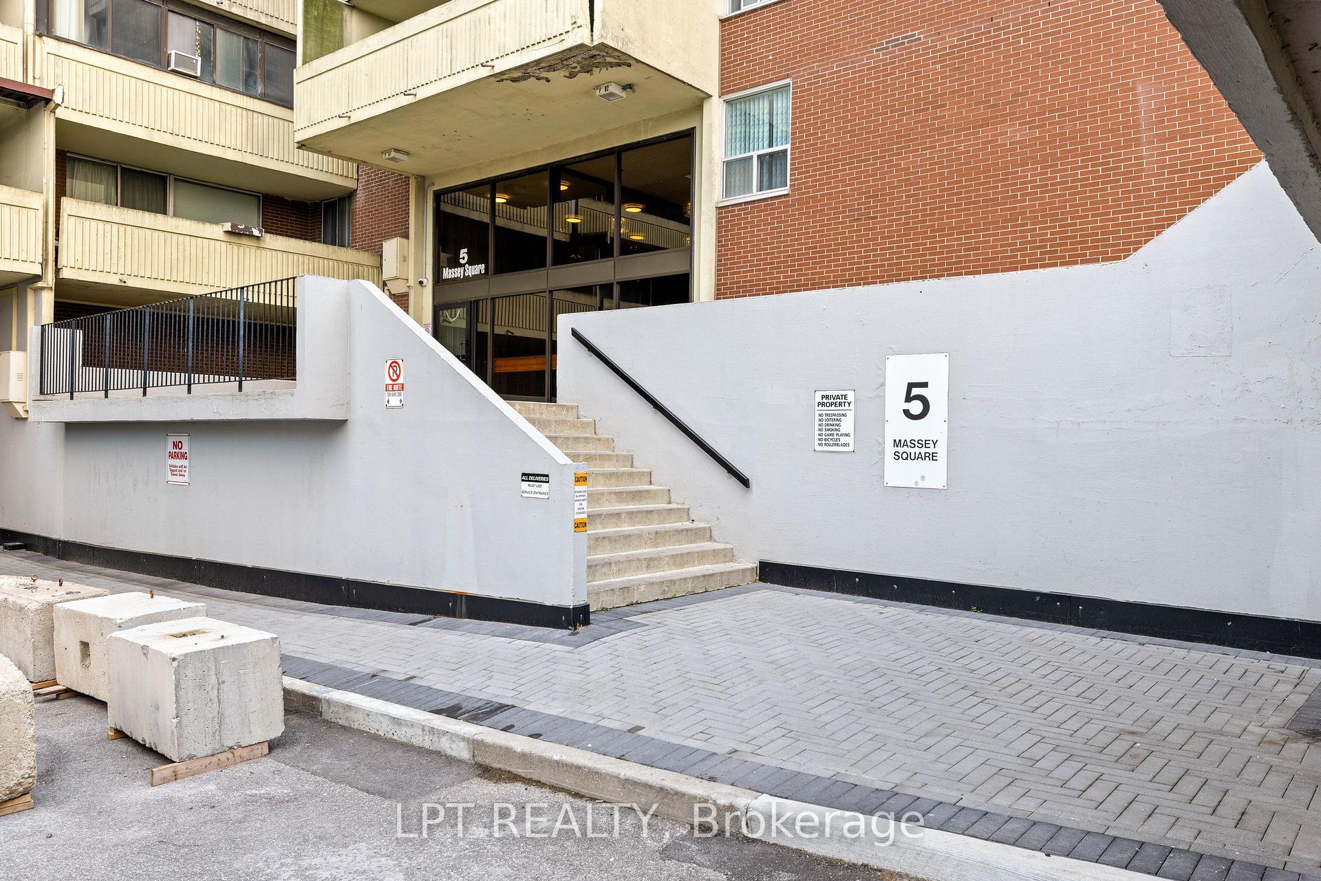 Photo 5 of Unit 2811, 5 Massey Square, Toronto, Crescent Town — HOMEH