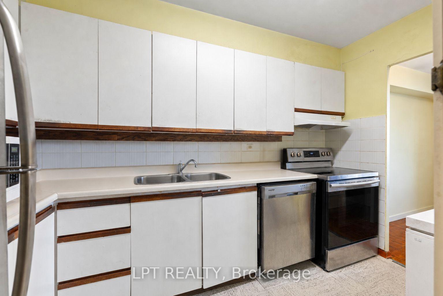 Photo 24 of Unit 2811, 5 Massey Square, Toronto, Crescent Town — HOMEH