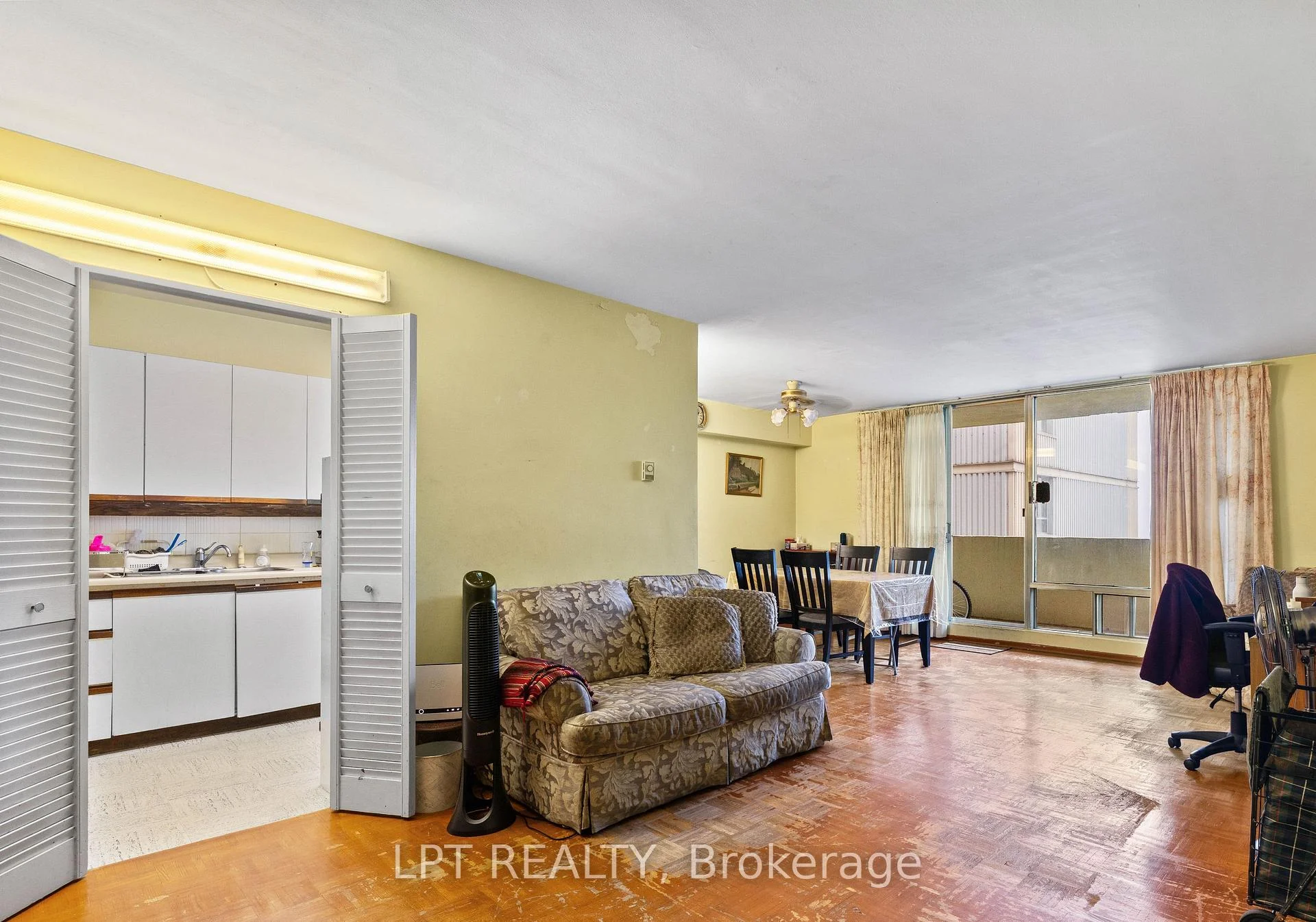 Photo 11 of Unit 2811, 5 Massey Square, Toronto, Crescent Town — HOMEH